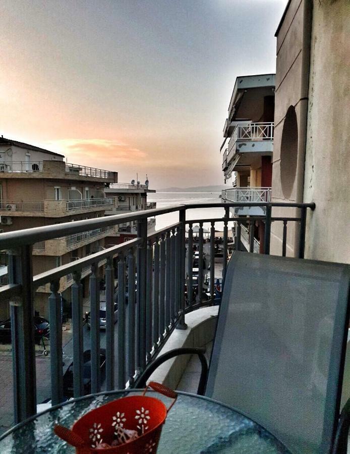 Nana Apartments Peraia  ภายนอก รูปภาพ