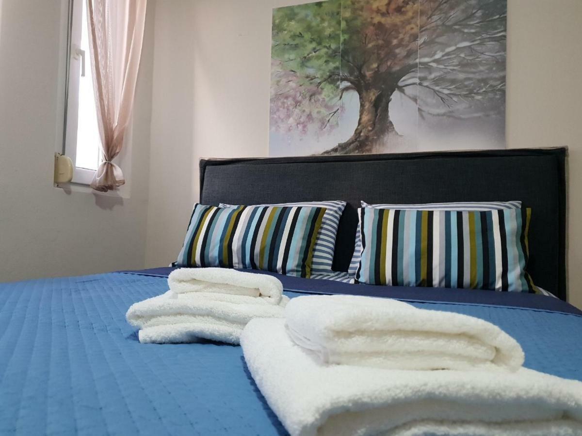 Nana Apartments Peraia  ภายนอก รูปภาพ